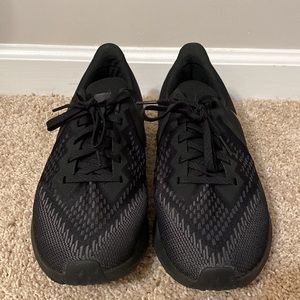 Nike Zoom Winflo Running Shoe GENTLY worn
